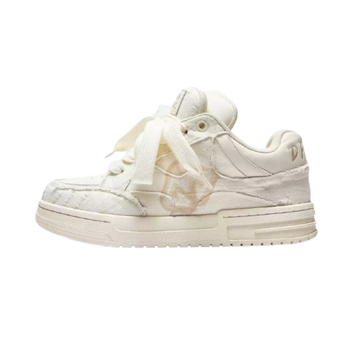 NOVA — SNEAKER