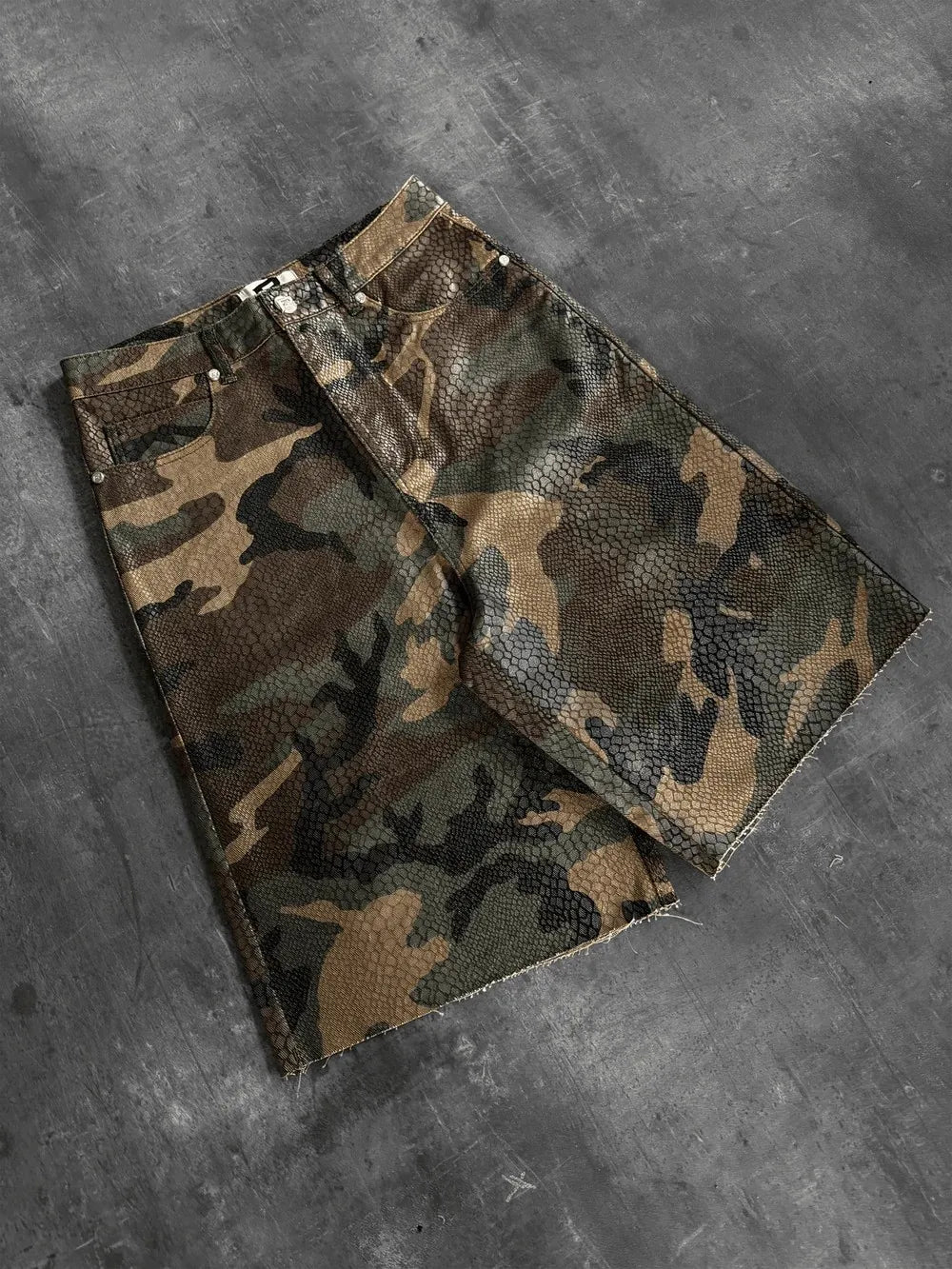 PYTHON CAMO EXCLUSIVE CLOUD Shorts