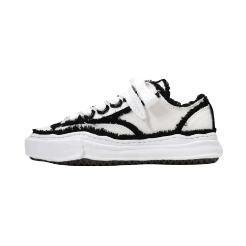 SUTORA — SNEAKER